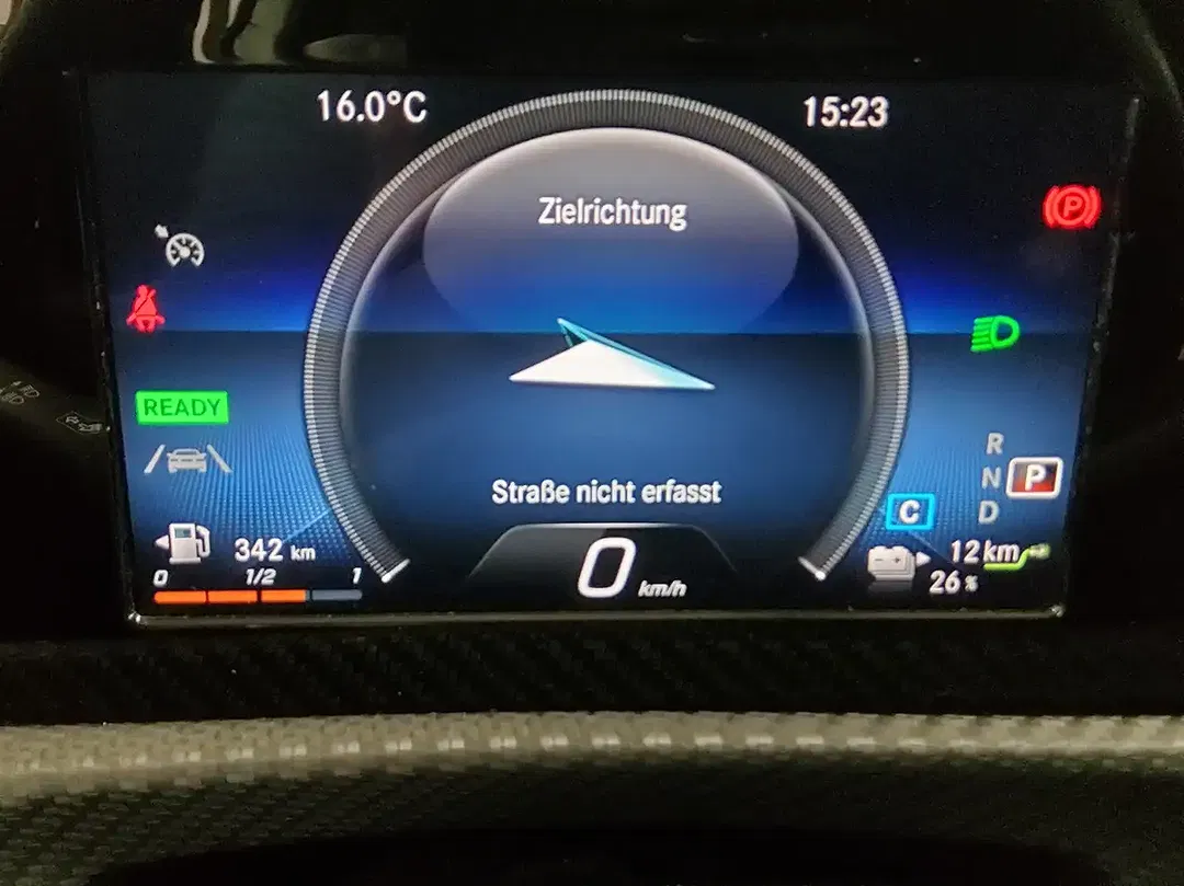 Mercedes-Benz CLA 250 - Thumbnail 8
