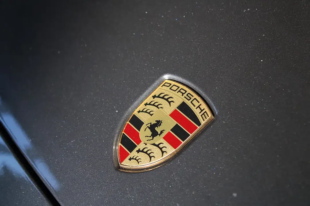 Porsche Cayenne - Thumbnail 16