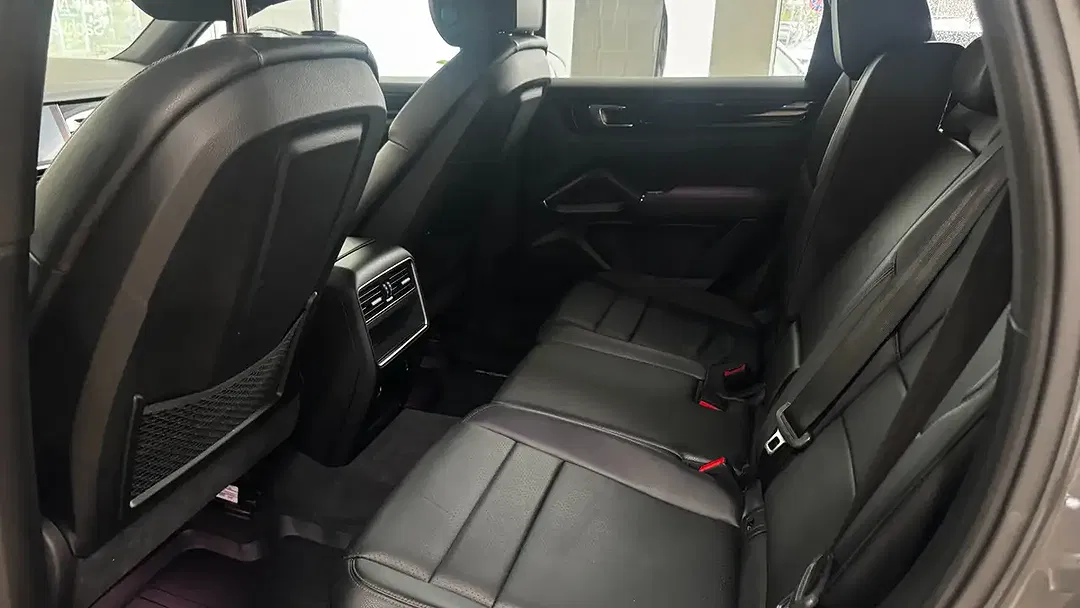 Porsche Cayenne - Thumbnail 18