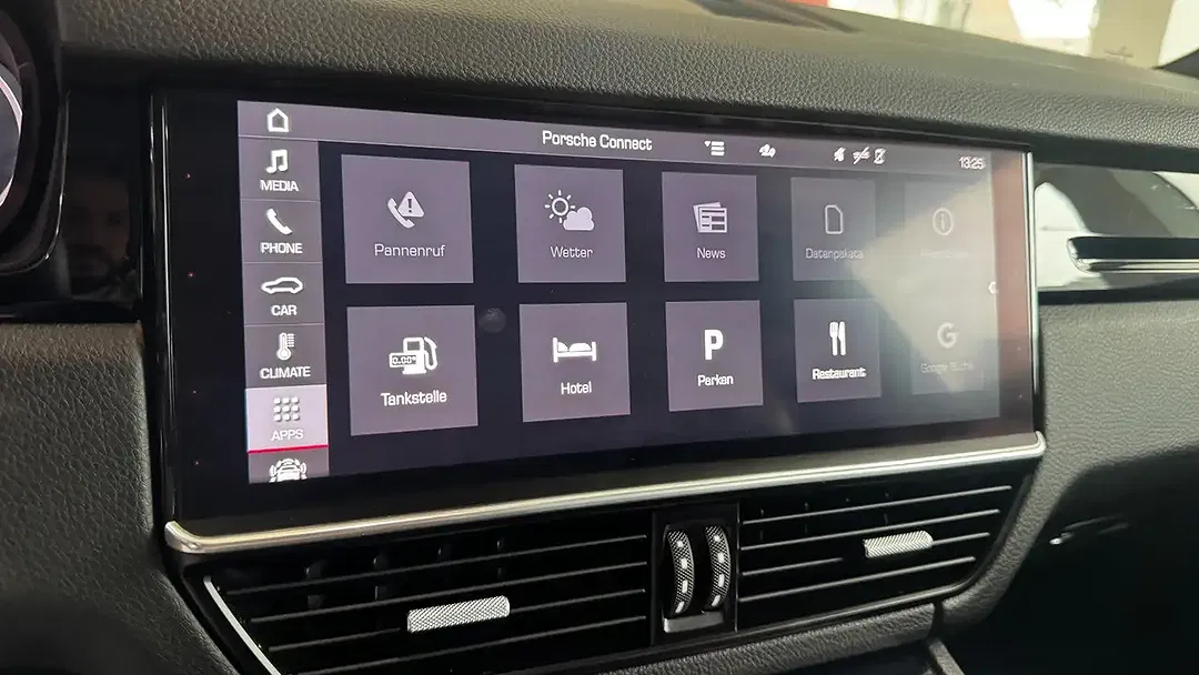 Porsche Cayenne - Thumbnail 25