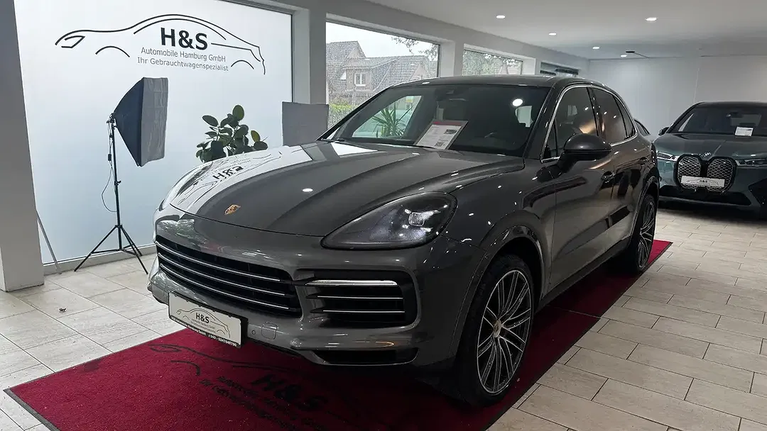 Porsche Cayenne - Thumbnail 3