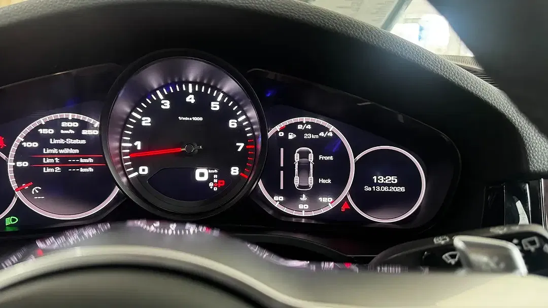 Porsche Cayenne - Thumbnail 29