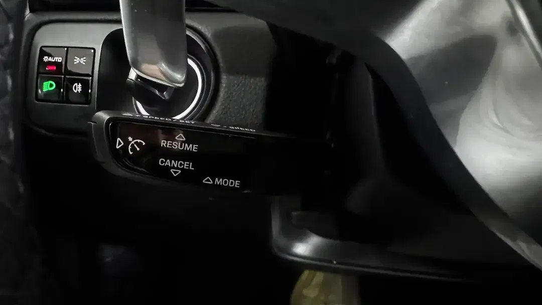 Porsche Cayenne - Thumbnail 30
