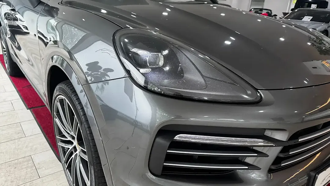 Porsche Cayenne - Thumbnail 4
