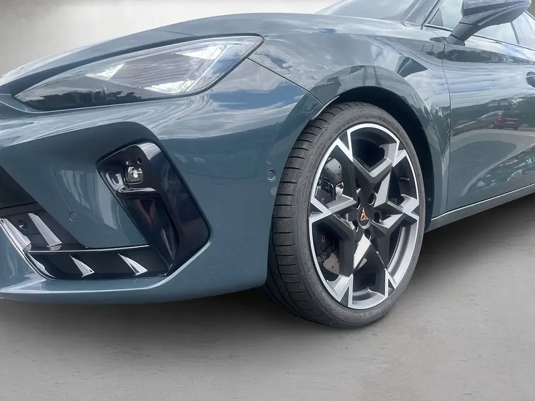 CUPRA Leon - Thumbnail 4