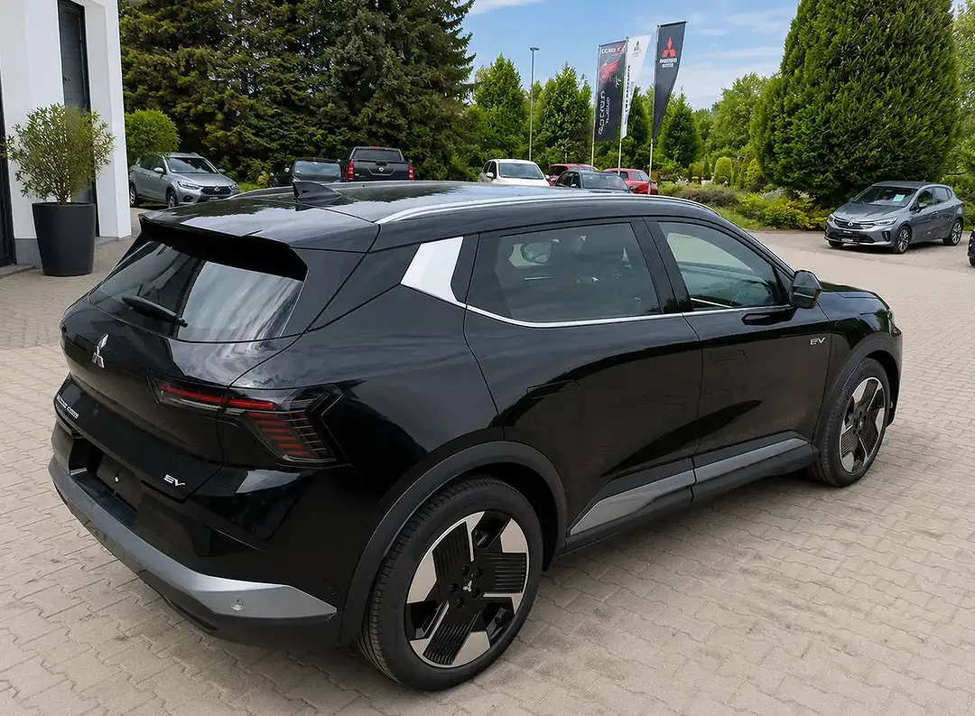 Mitsubishi Eclipse Cross - Thumbnail 9