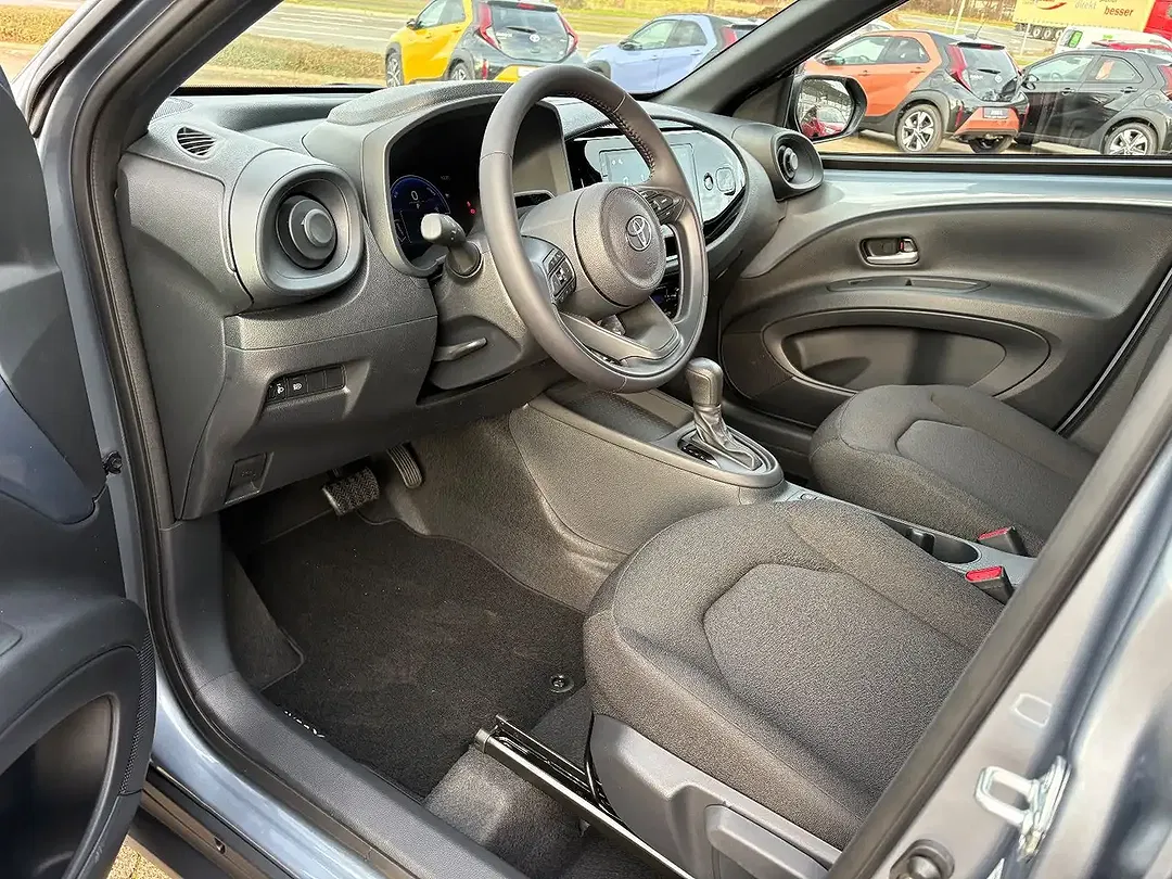 Toyota Aygo - Thumbnail 6