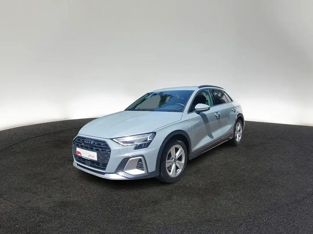 Audi A3 - Thumbnail 1
