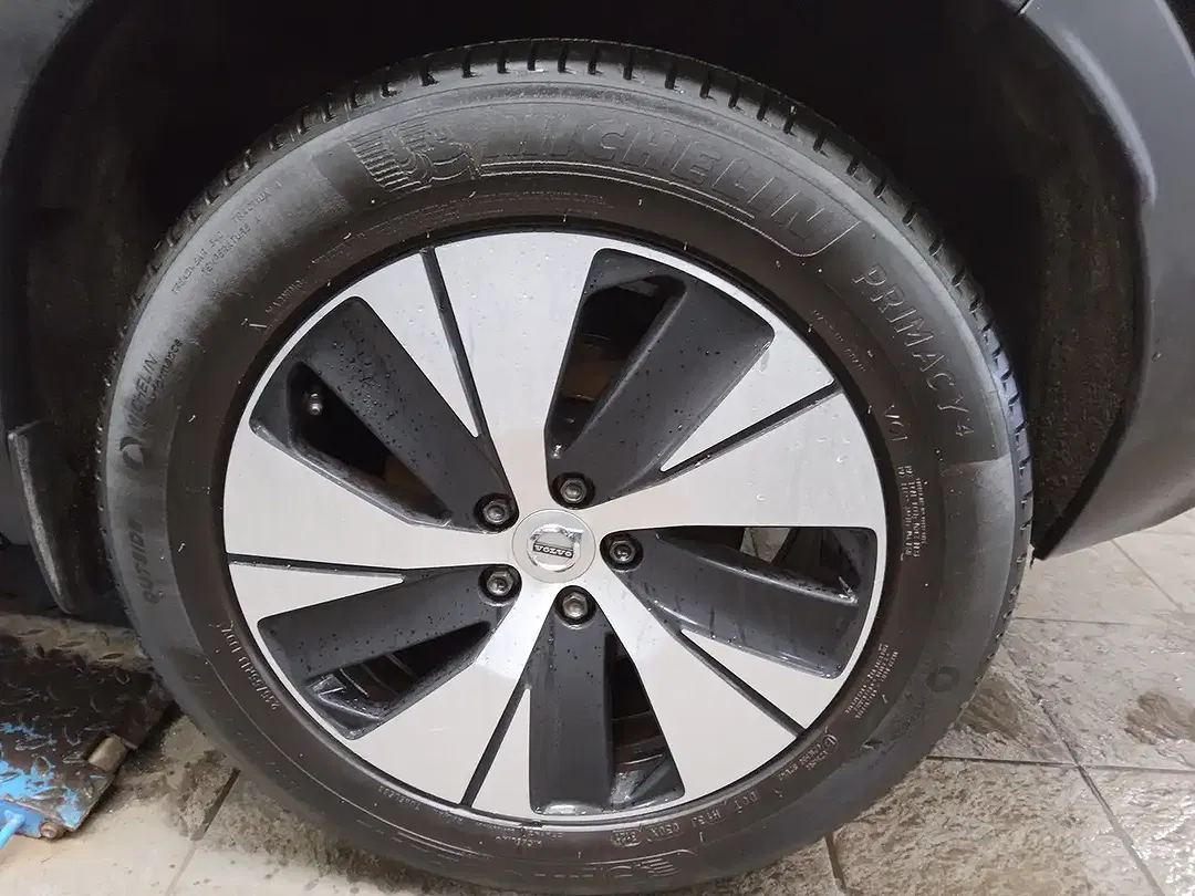 Volvo XC40 - Thumbnail 6
