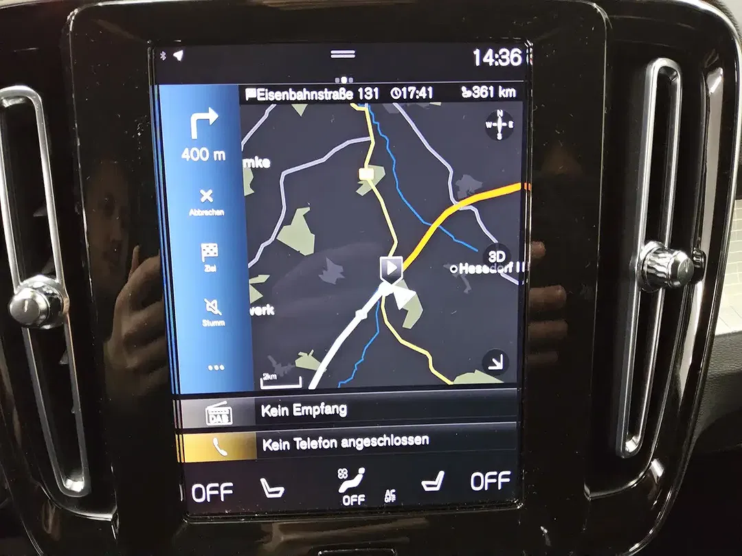 Volvo XC40 - Thumbnail 4