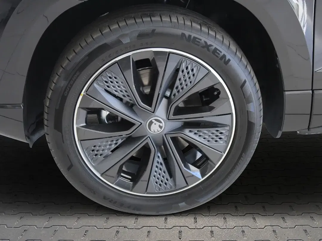 Skoda Karoq - Thumbnail 7