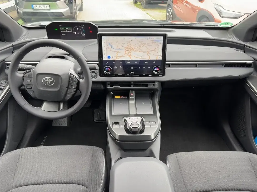 Toyota C-HR - Thumbnail 7
