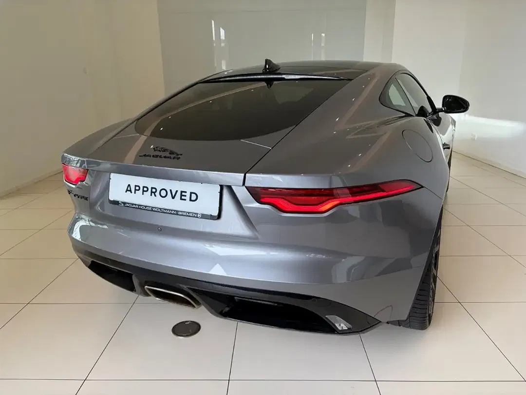 Jaguar F-Type - Thumbnail 11