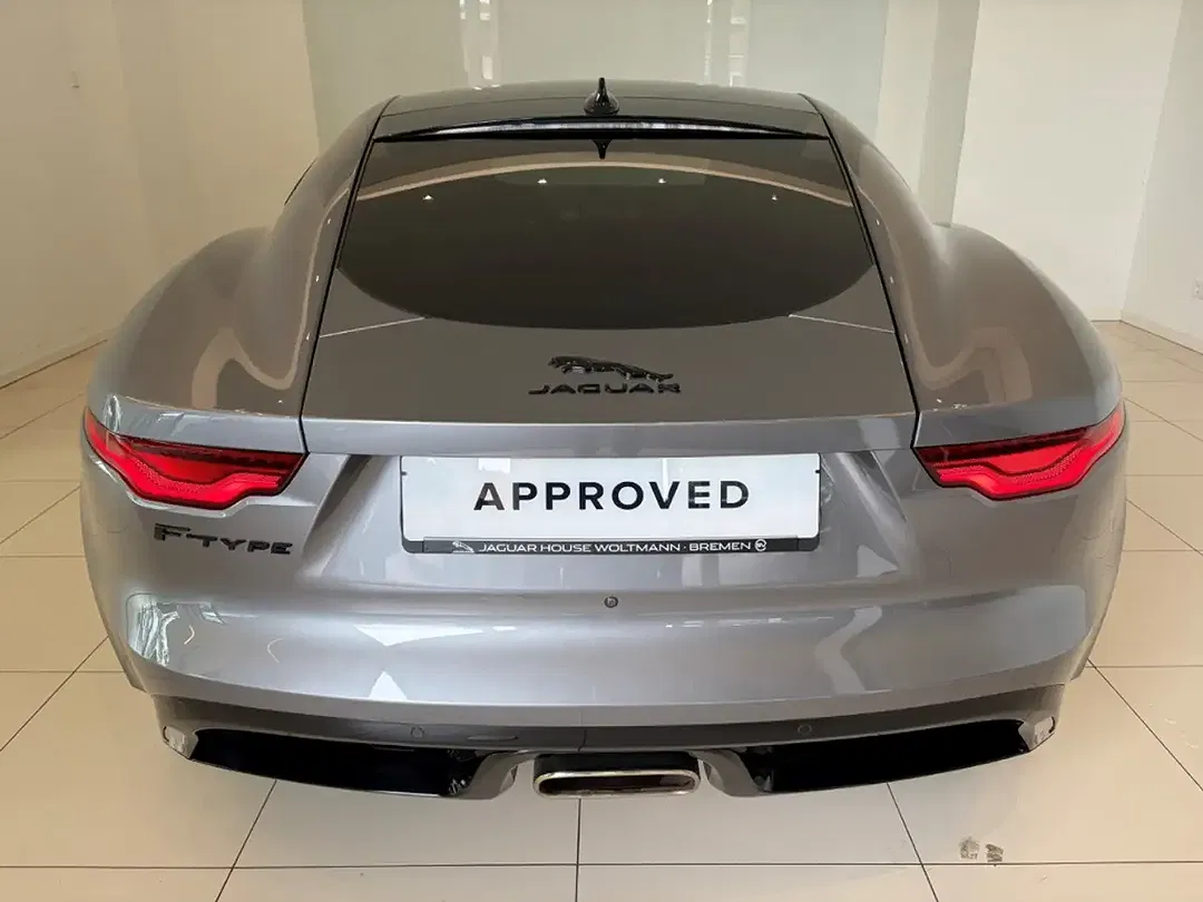 Jaguar F-Type - Thumbnail 12