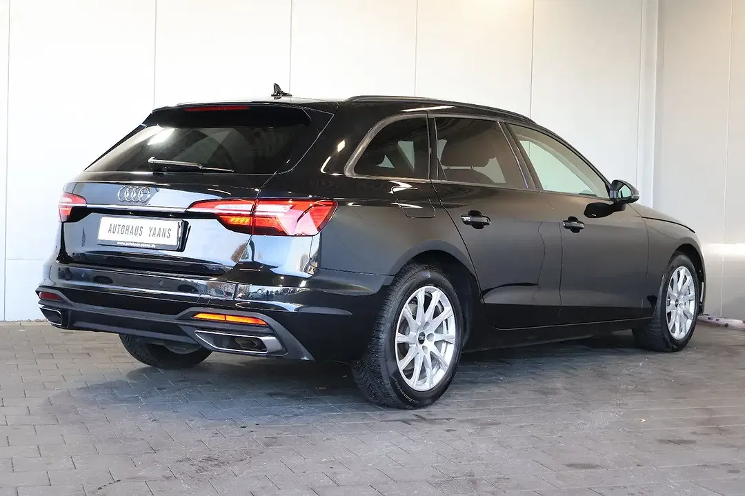 Audi A4 - Thumbnail 4