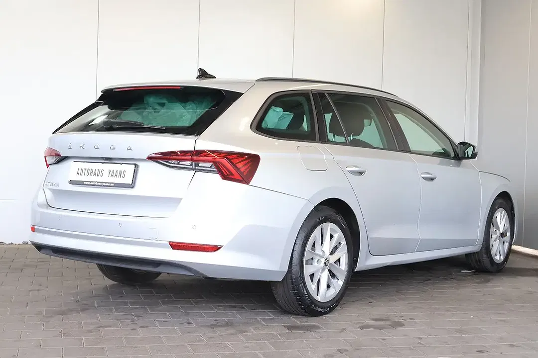 Skoda Octavia - Thumbnail 4
