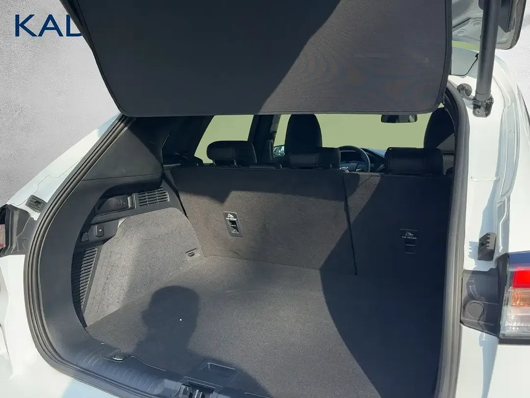 Ford Kuga - Thumbnail 8
