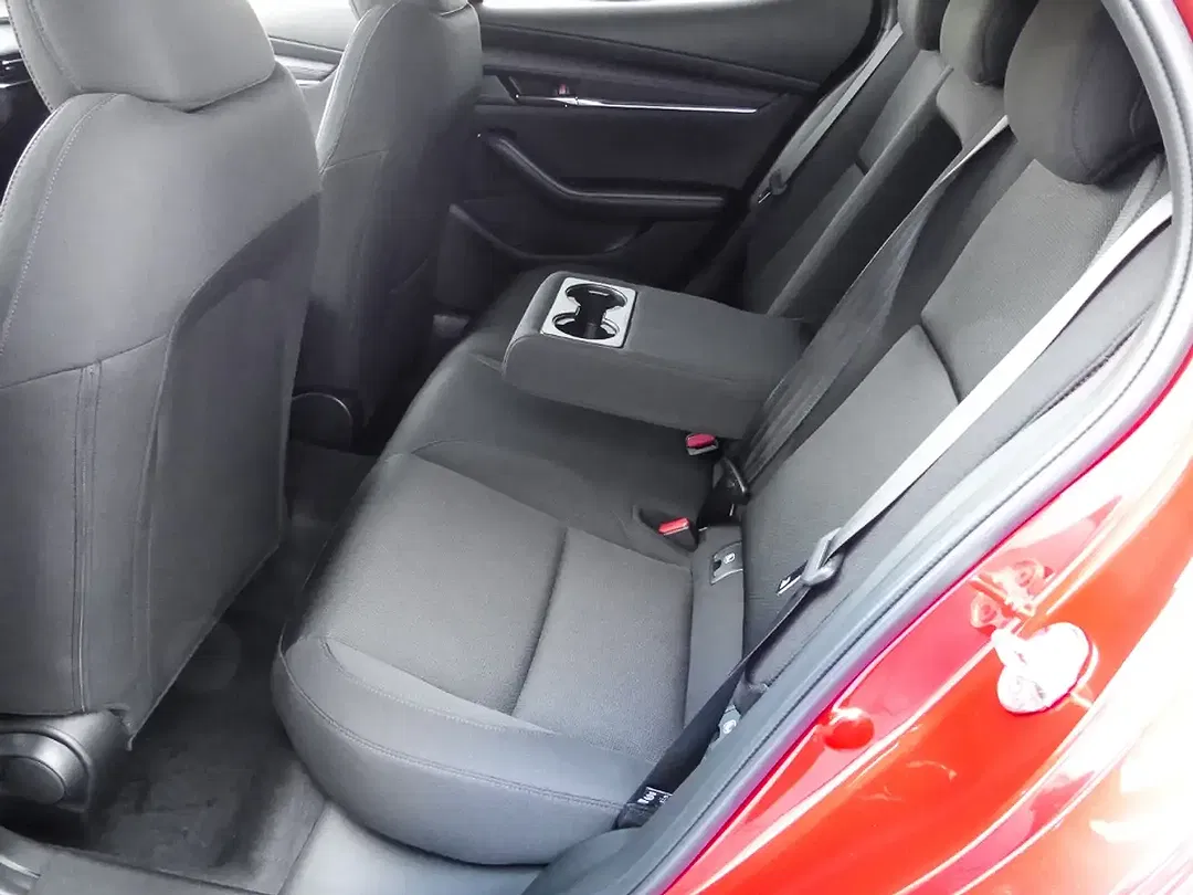 Mazda 3 - Thumbnail 13