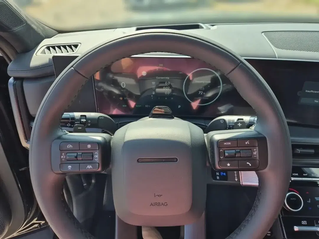 Hyundai SANTA FE - Thumbnail 8