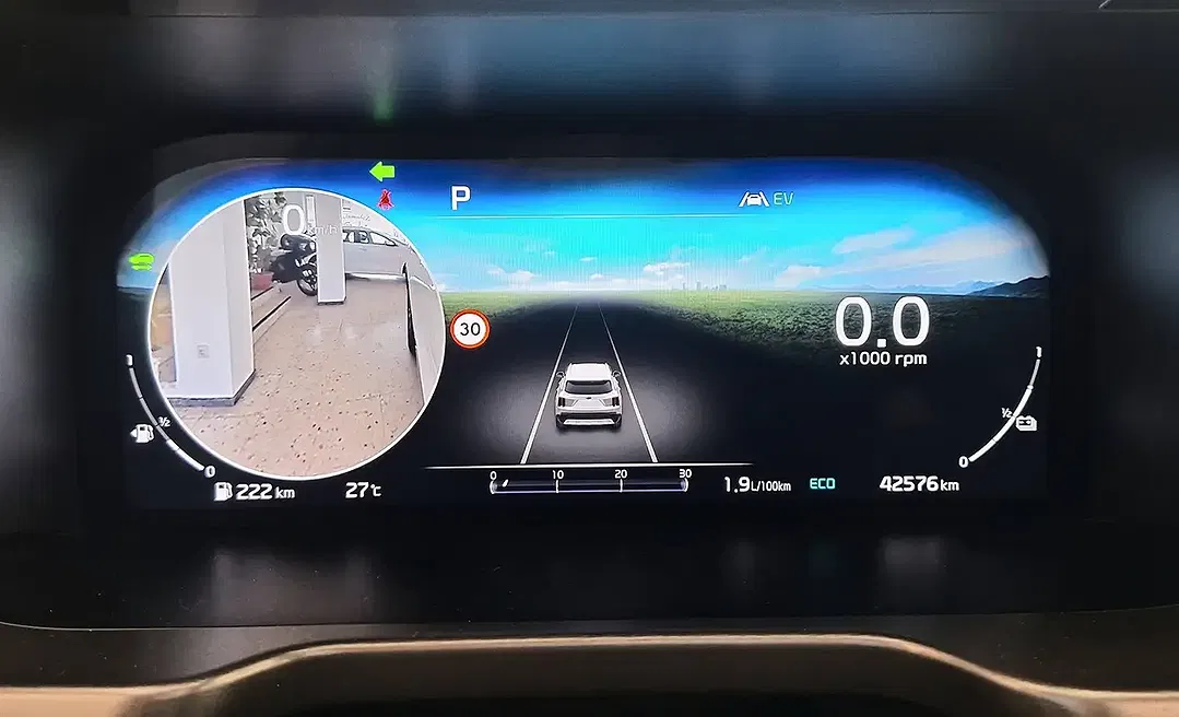 Kia Sorento - Thumbnail 10