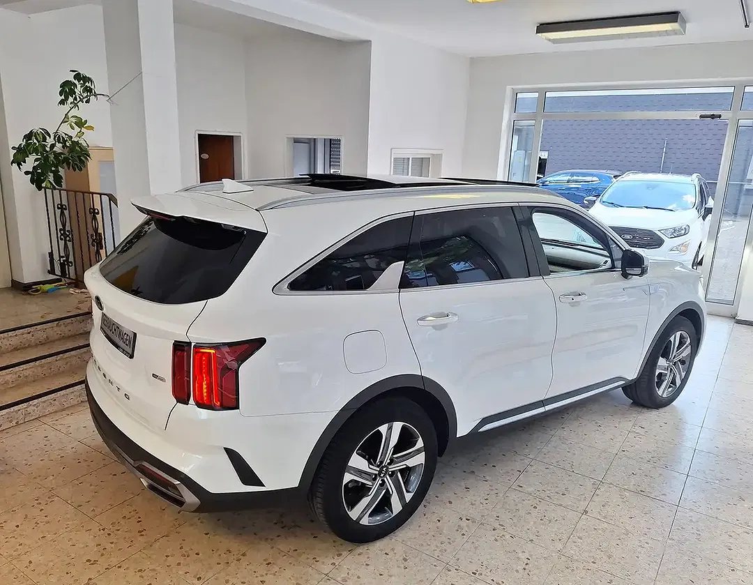 Kia Sorento - Thumbnail 6