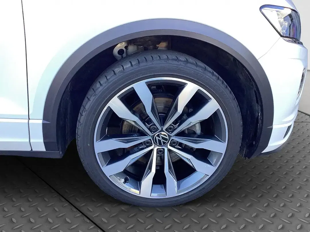 Volkswagen T-Roc - Thumbnail 9