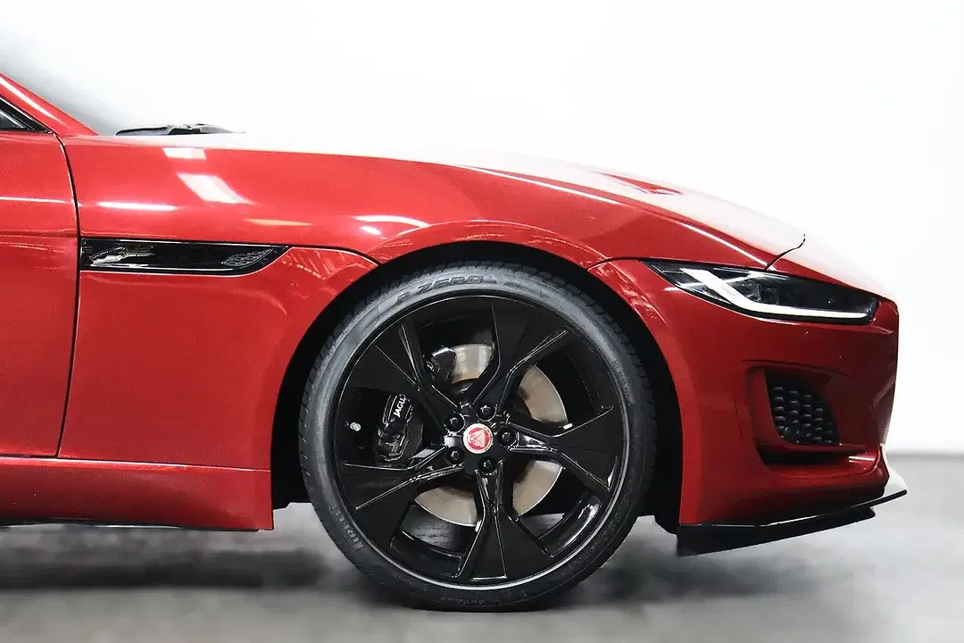 Jaguar F-Type - Thumbnail 10
