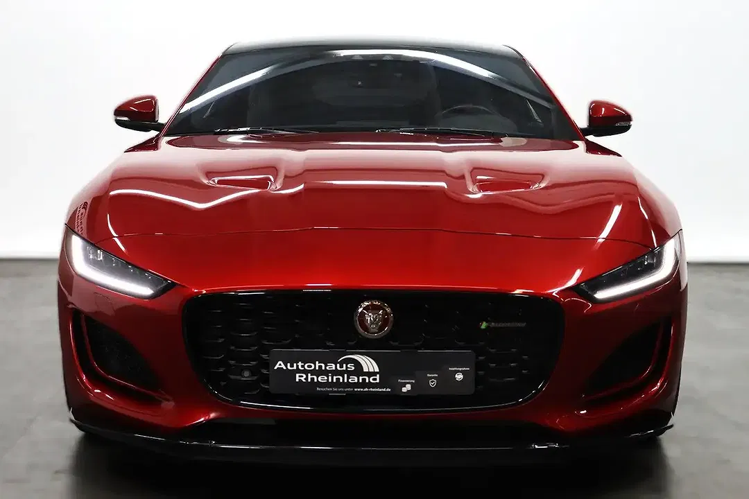 Jaguar F-Type - Thumbnail 3