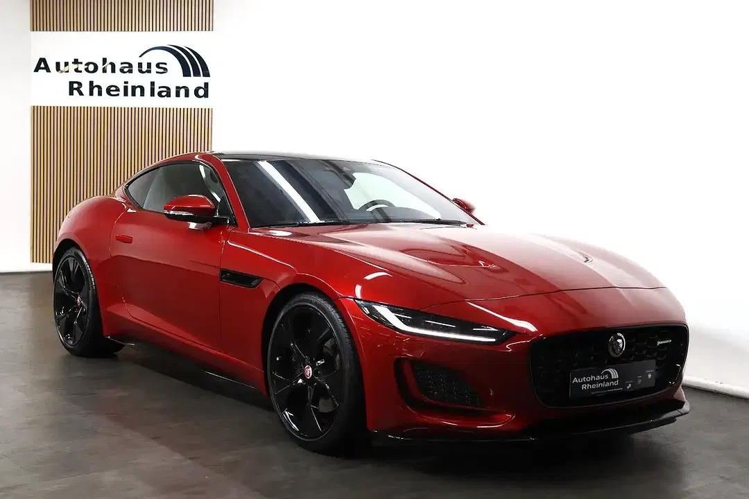 Jaguar F-Type - Thumbnail 6