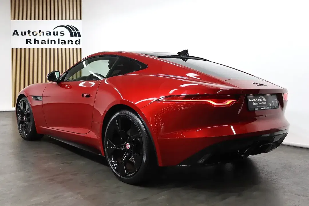 Jaguar F-Type - Thumbnail 7