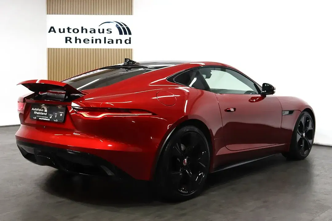 Jaguar F-Type - Thumbnail 8