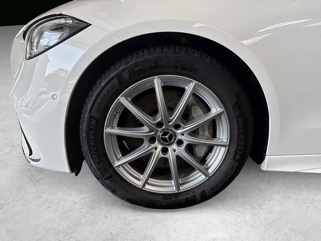 Mercedes-Benz C 180 - Thumbnail 3