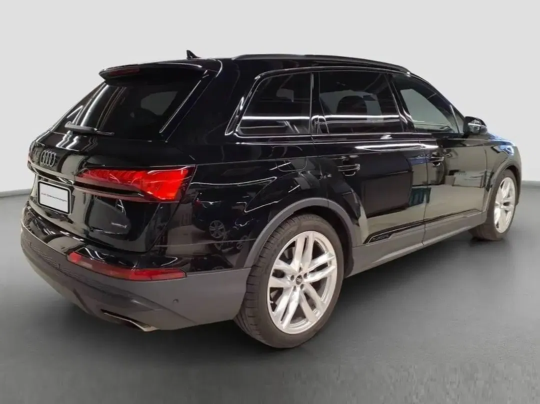 Audi Q7 - Thumbnail 3