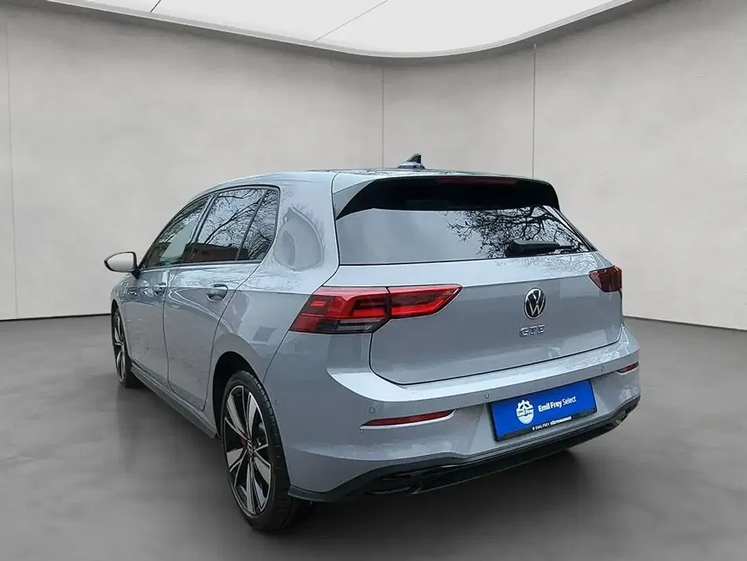 Volkswagen Golf - Thumbnail 3