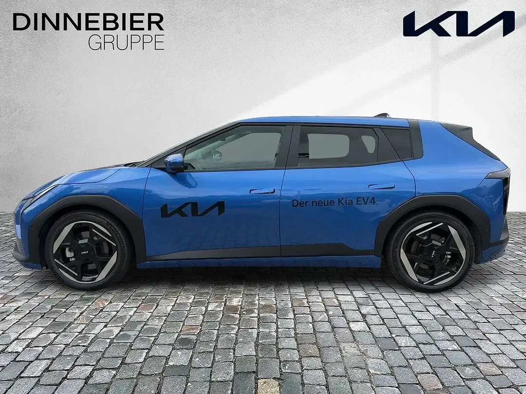 Kia EV4 - Thumbnail 3