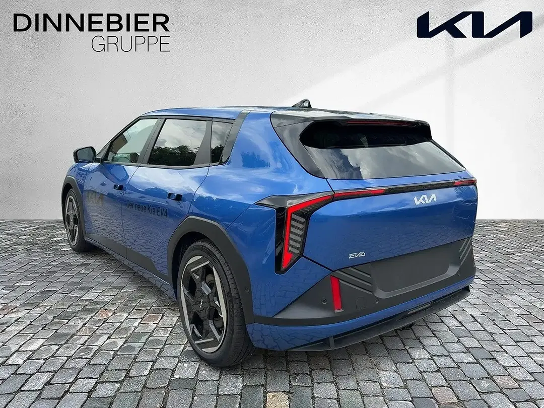 Kia EV4 - Thumbnail 4