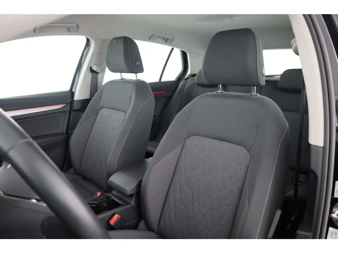 Volkswagen Golf - Thumbnail 9