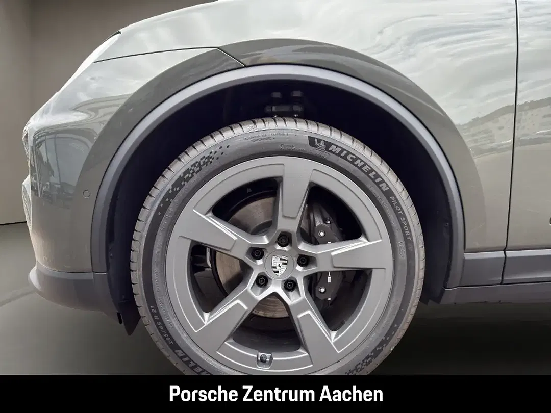Porsche Macan - Thumbnail 10