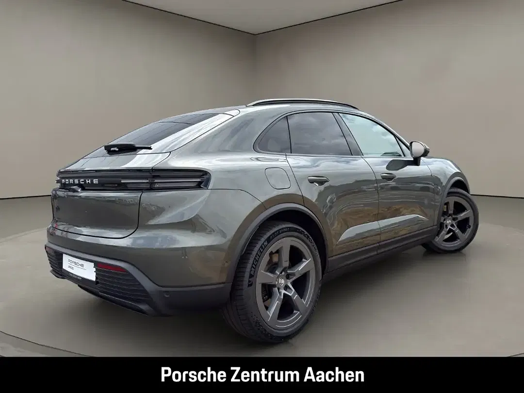 Porsche Macan - Thumbnail 6