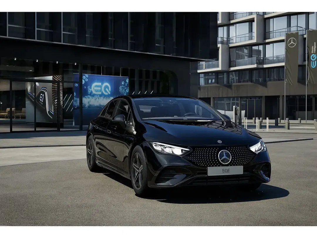 Mercedes-Benz EQE 300 - Thumbnail 4