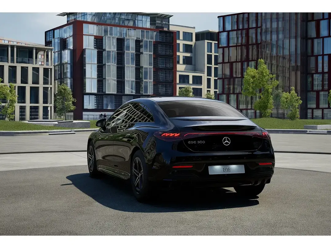 Mercedes-Benz EQE 300 - Thumbnail 5