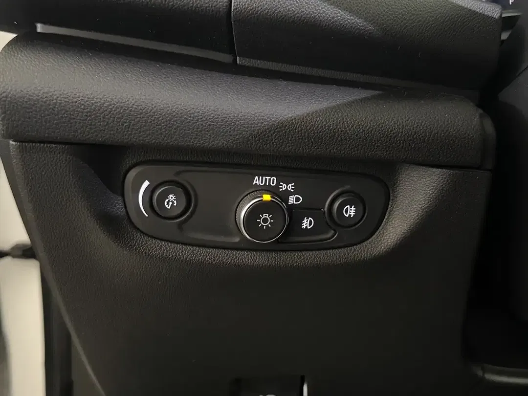 Opel Insignia - Thumbnail 11