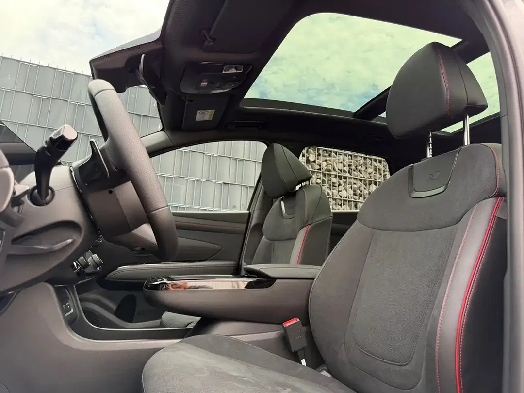 Hyundai TUCSON - Thumbnail 8