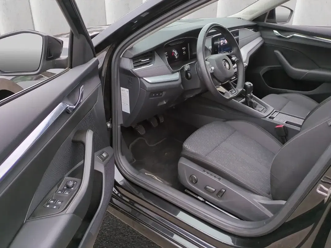 Skoda Octavia - Thumbnail 3