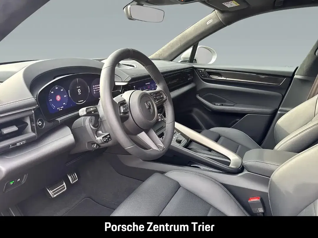 Porsche Macan - Thumbnail 4