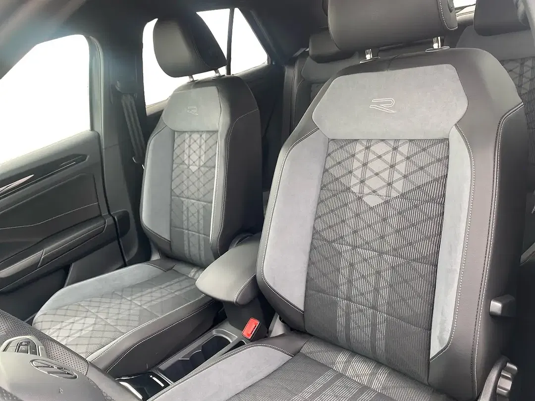 Volkswagen T-Roc - Thumbnail 8