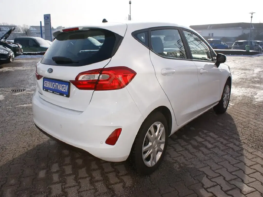 Ford Fiesta - Thumbnail 4