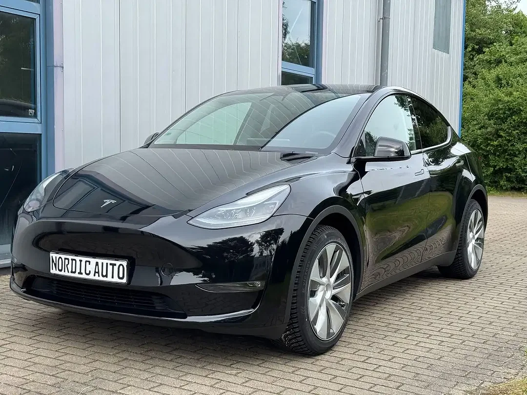 Tesla Model Y - Afbeelding 1