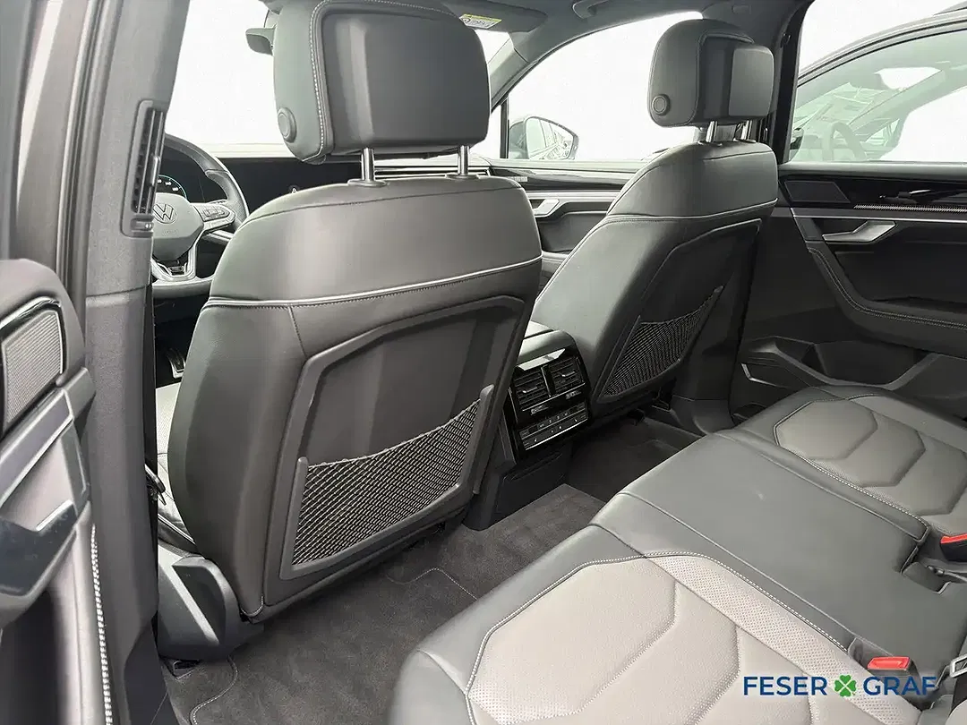 Volkswagen Touareg - Thumbnail 9