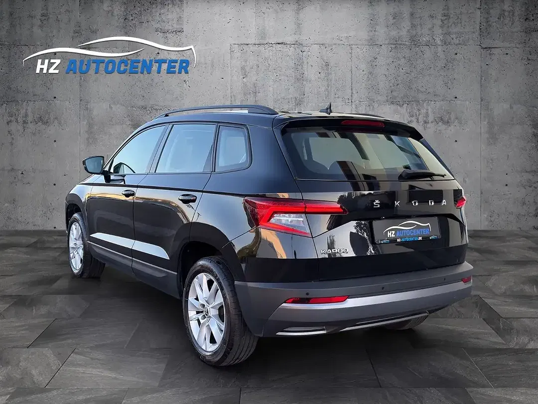 Skoda Karoq - Thumbnail 3